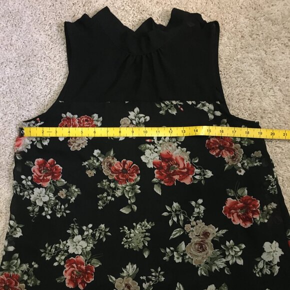 Whimsical Mockneck Tie Back Floral Sleeveless Voluminous Bilayer Blouse - Picture 13 of 16